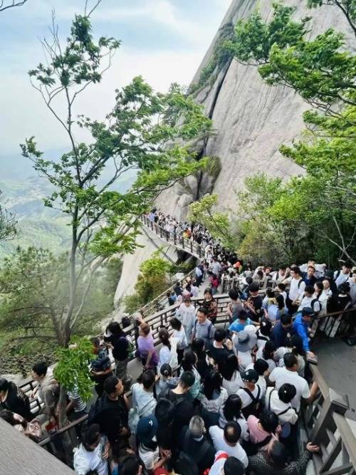 金御优配 “五一”假期 外地游客被天柱山人情味“圈粉”